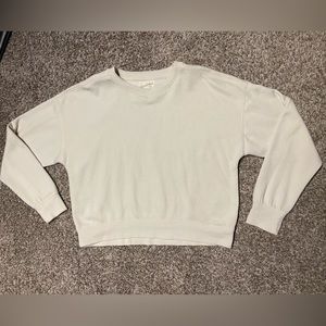 Universal Thread Cream Crewneck Sweater
